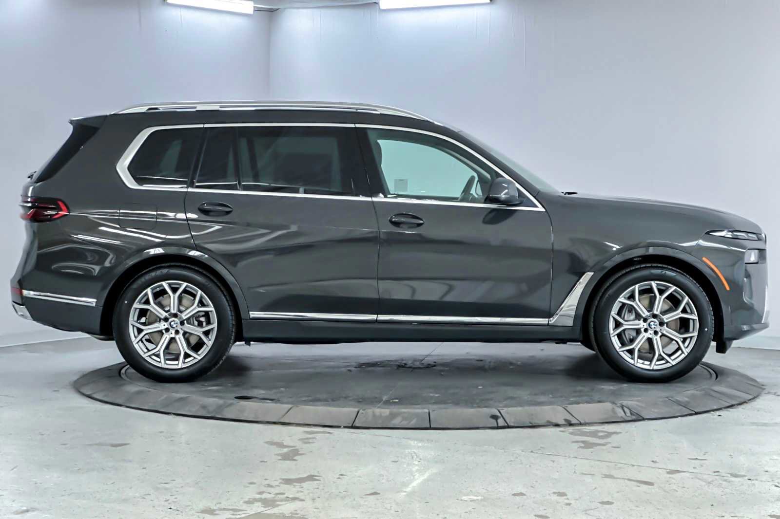 New 2026 BMW X7 xDrive40i image 8