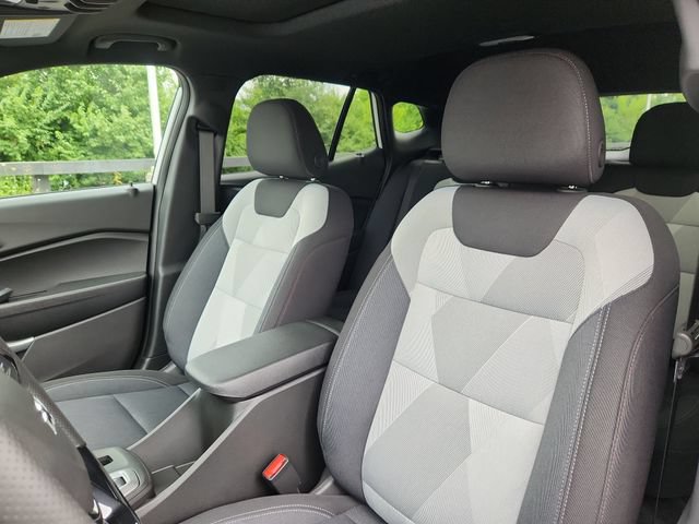 New 2026 Chevrolet Trax RS w/ Sunroof Package FWD image 12