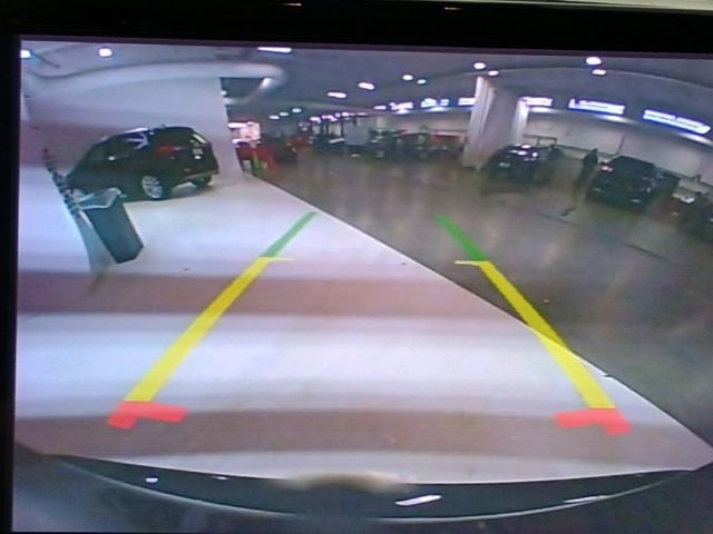 Used 2023 Chrysler Pacifica Limited FWD image 23
