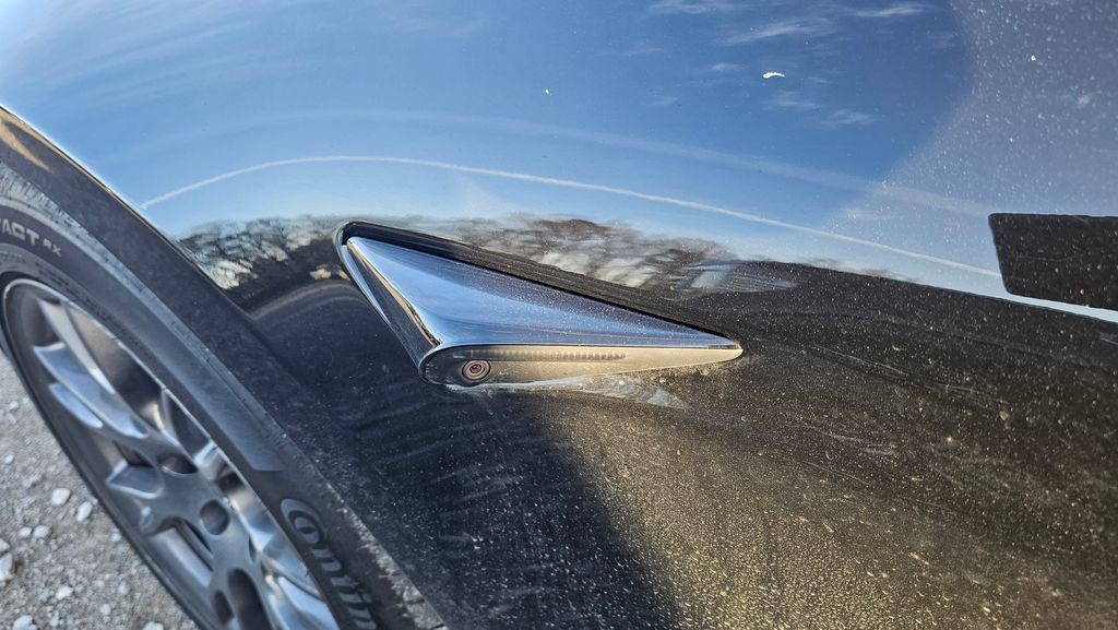 Used 2022 Tesla Model S image 9