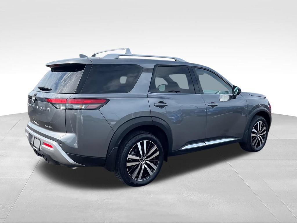 Used 2025 Nissan Pathfinder Platinum w/ Cargo Package FWD image 8
