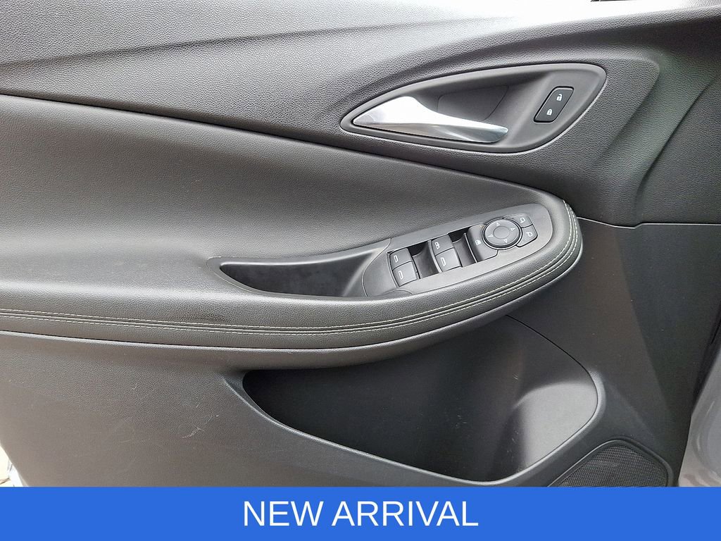 Used 2024 Buick Encore GX Sport Touring image 12