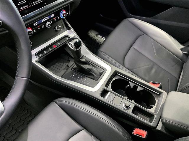 Used 2024 Audi Q3 2.0T Premium w/ Convenience Package AWD/4WD image 15
