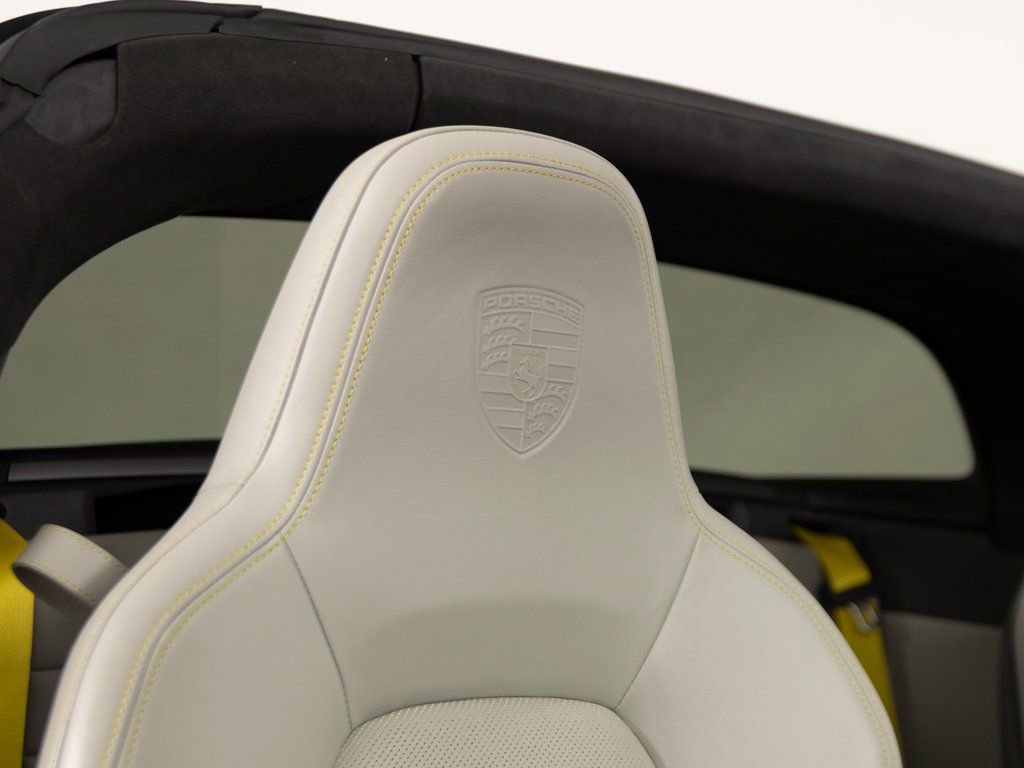 Certified 2022 Porsche 911 Targa 4S image 40