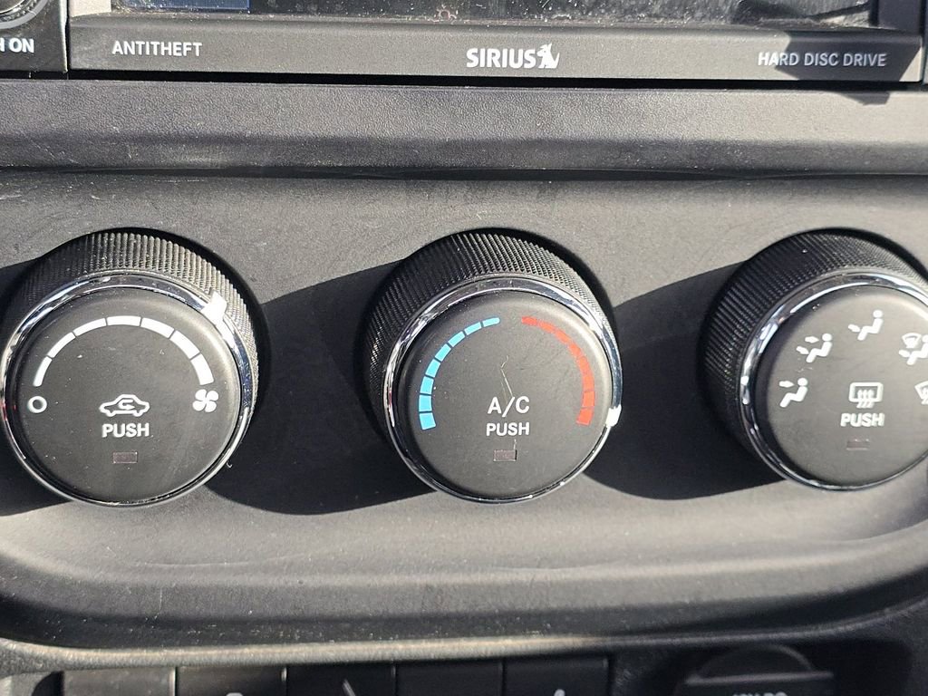 Used 2015 Jeep Patriot Latitude w/ Sun/Sound Group image 26