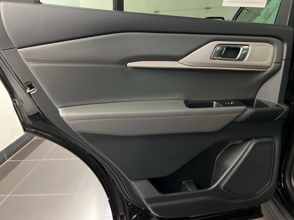 New 2025 Ford Explorer Active w/ Active Comfort Package image 33