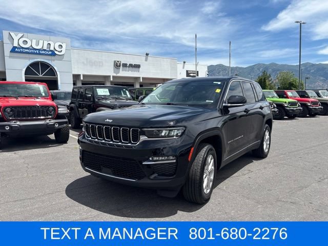 Used 2024 Jeep Grand Cherokee Limited AWD/4WD image 2