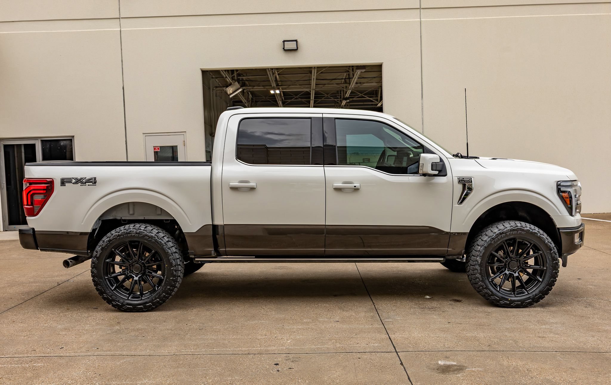 Used 2024 Ford F150 King Ranch w/ FX4 Off-Road Package AWD/4WD image 11