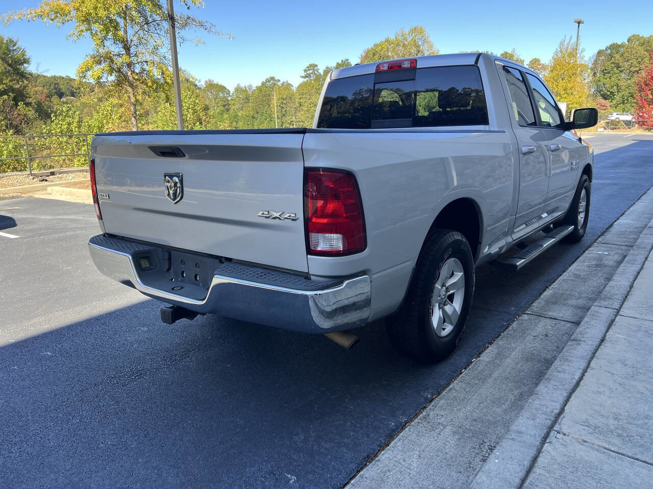 Used 2015 RAM 1500 Classic SLT image 6