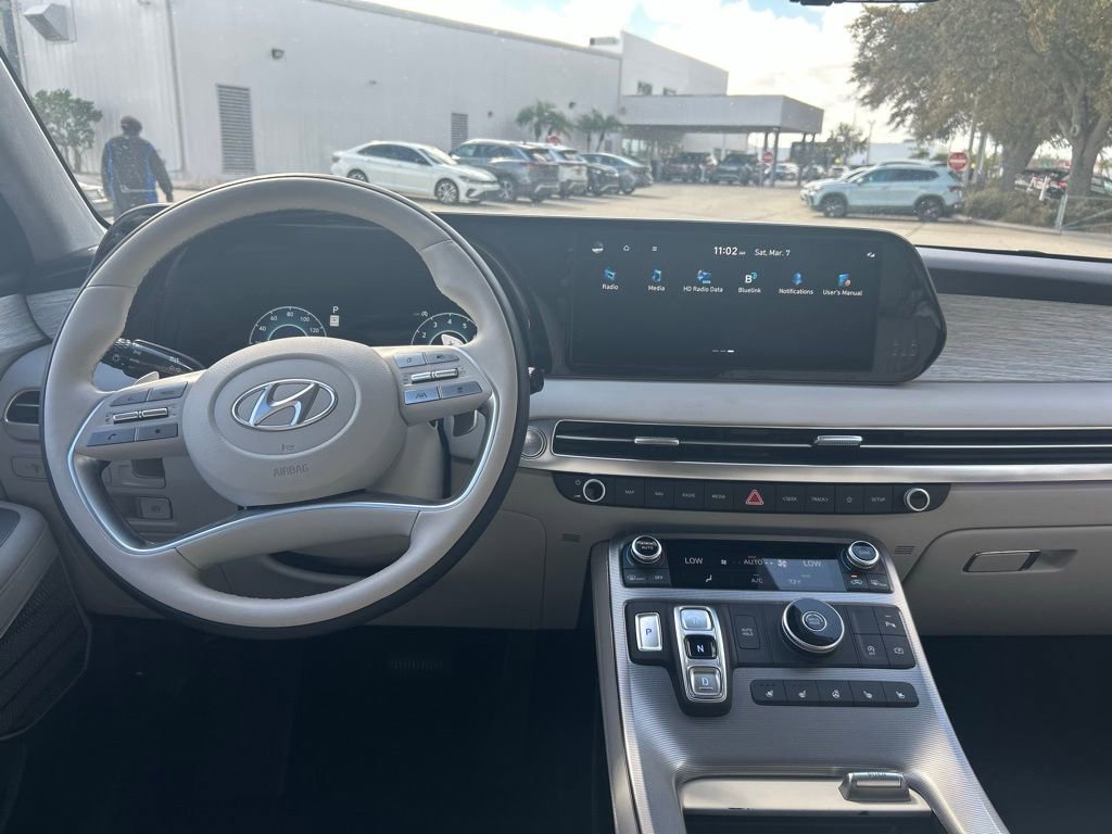 Used 2023 Hyundai Palisade Calligraphy image 45