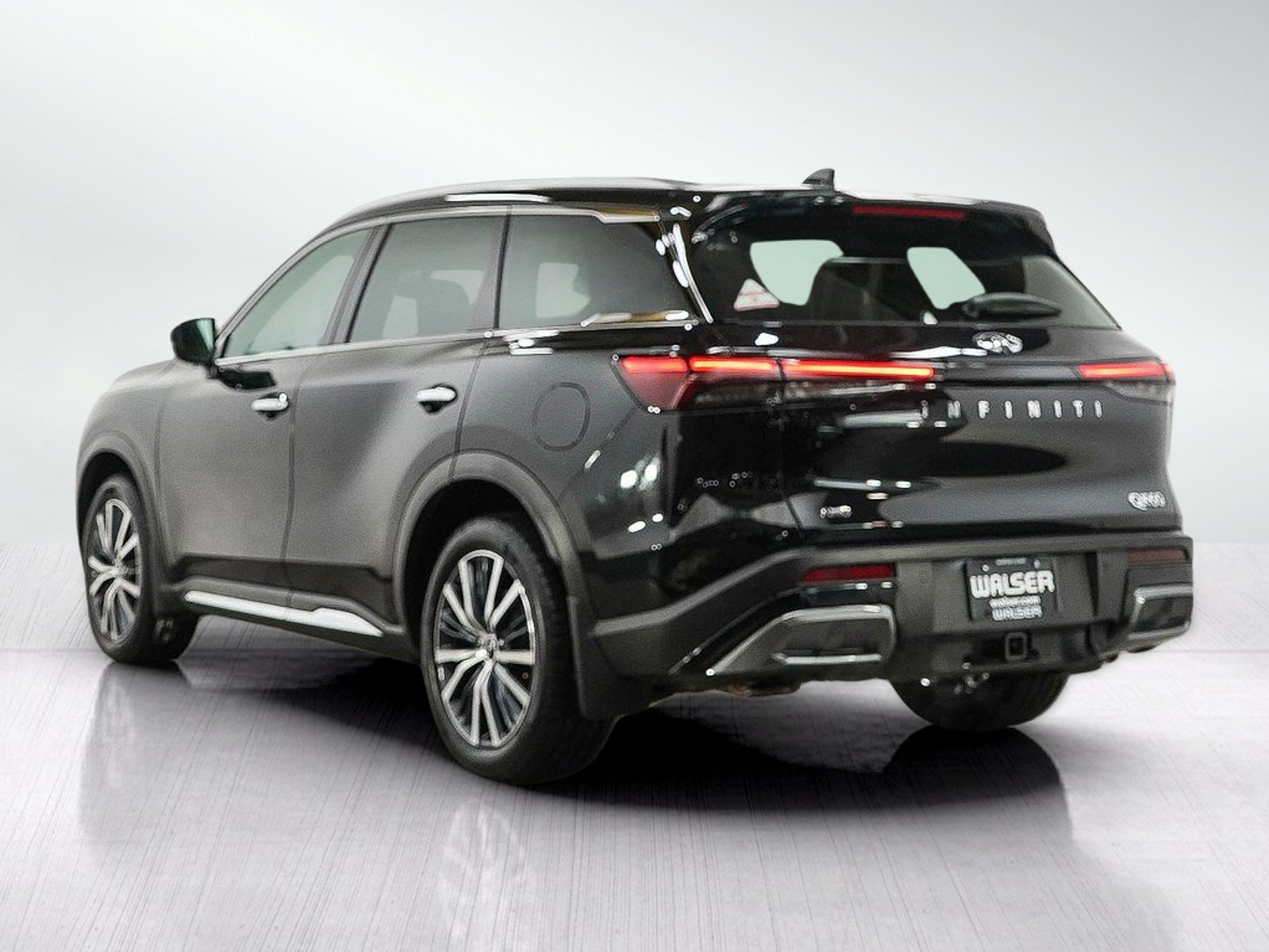 Used 2025 INFINITI QX60 Sensory AWD/4WD image 3
