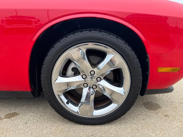Used 2014 Dodge Challenger SXT Plus RWD image 9