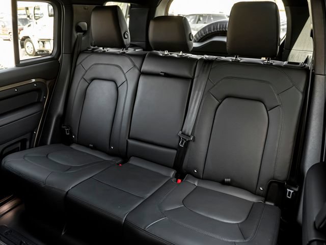 New 2026 Land Rover Defender 110 X-Dynamic SE AWD/4WD image 26