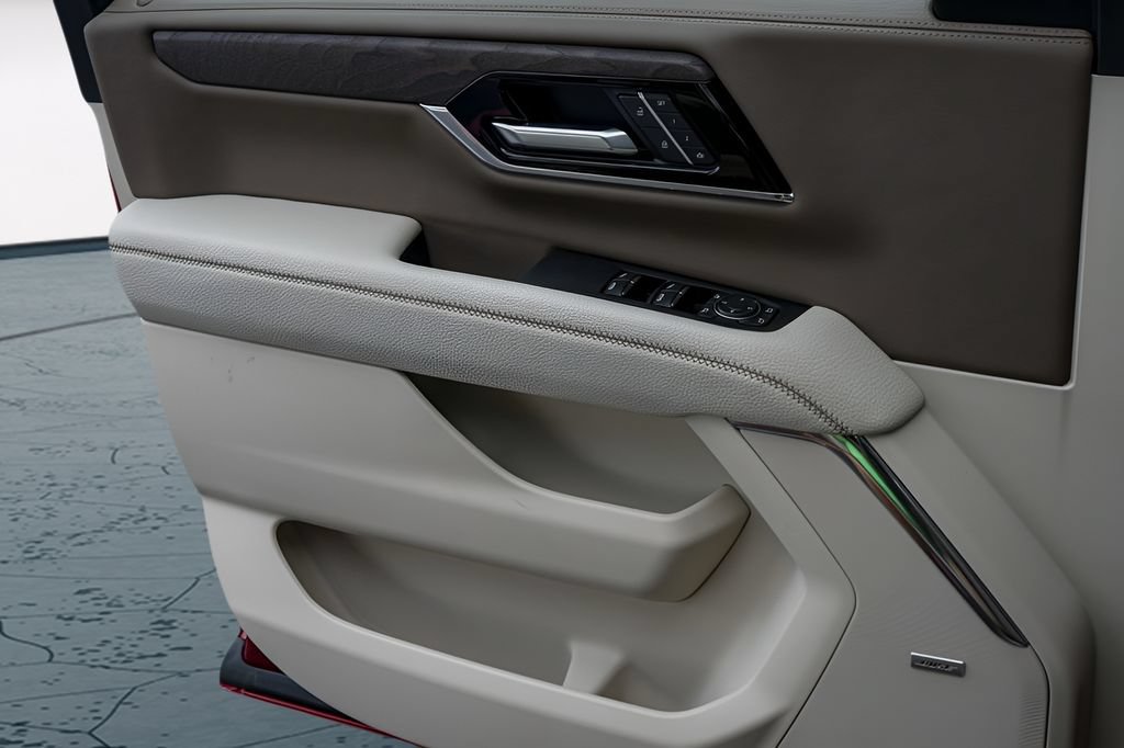 New 2026 GMC Yukon Denali w/ Sun & Power Step Package AWD/4WD image 16