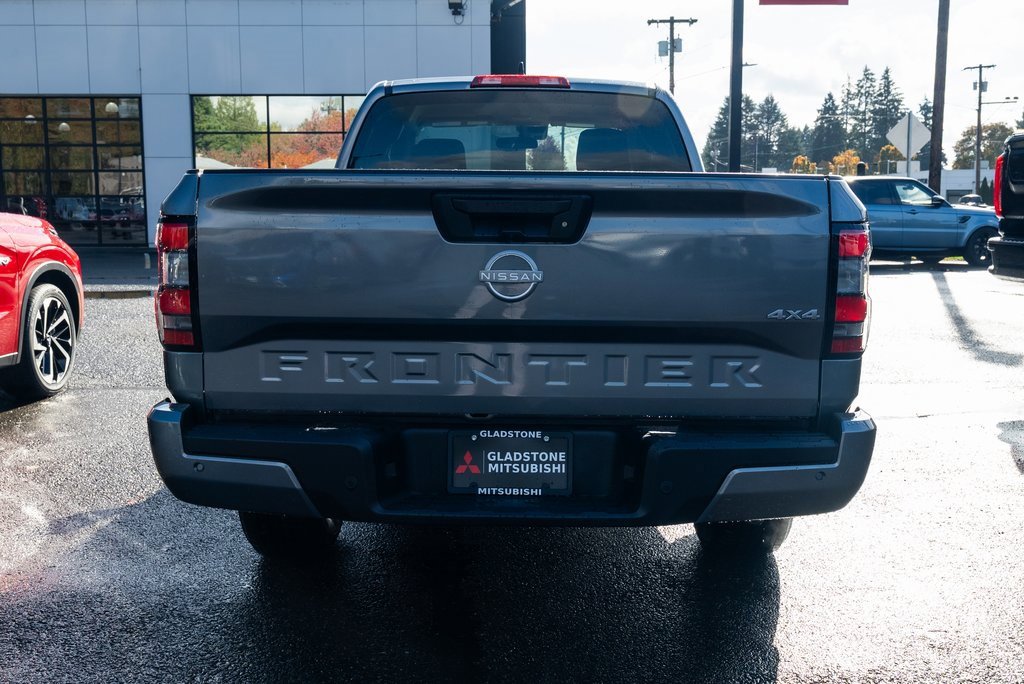 Used 2025 Nissan Frontier SV image 5