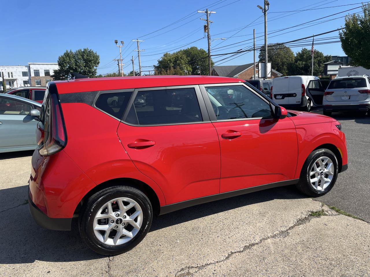 Used 2025 Kia Soul LX w/ LX Technology Package FWD image 25