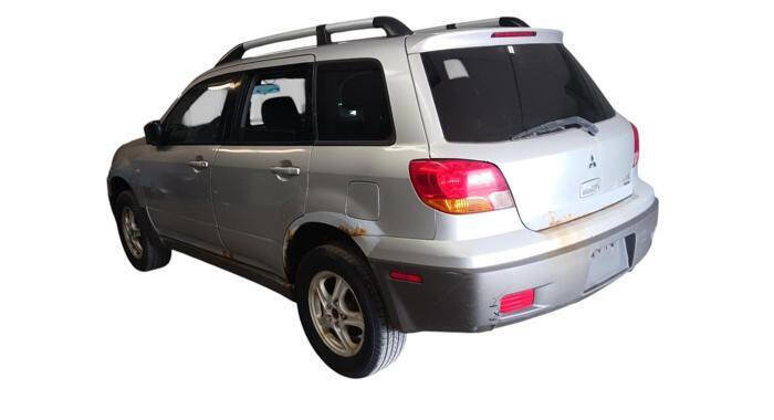 Used 2003 Mitsubishi Outlander LS AWD/4WD image 3