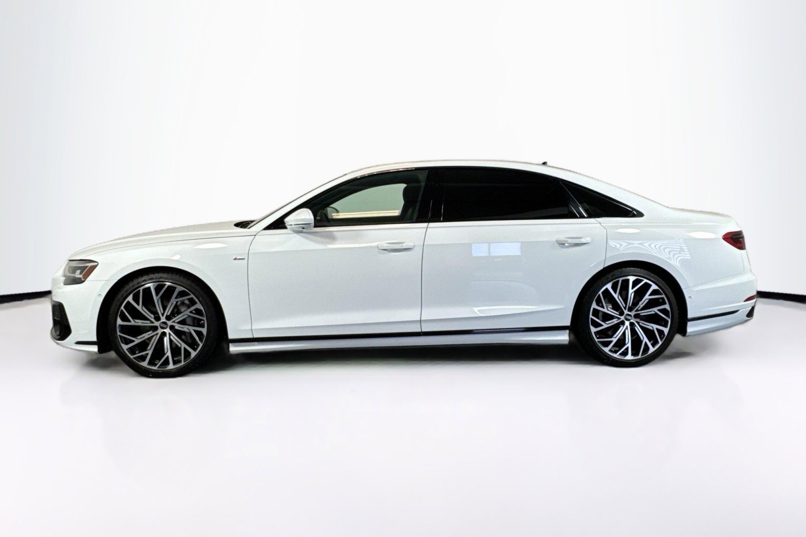 Used 2022 Audi A8 L 3.0T w/ Executive Package image 8