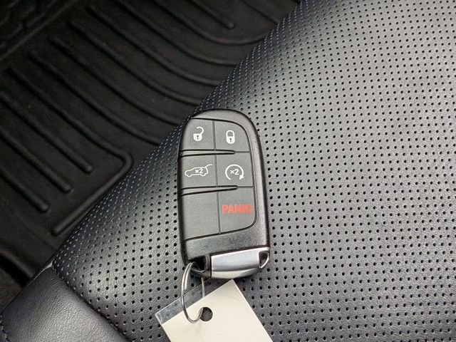 Used 2018 Jeep Grand Cherokee Overland image 38