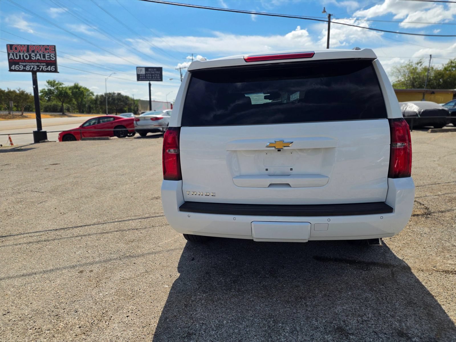 Used 2019 Chevrolet Tahoe LT w/ LT Signature Package RWD image 4