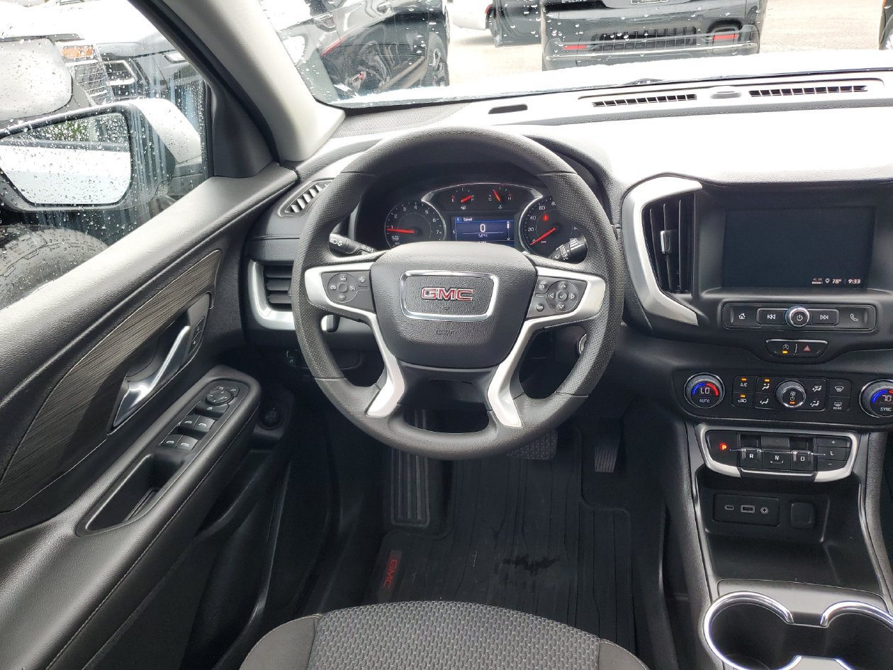 Used 2022 GMC Terrain SLE w/ Driver Convenience Package FWD image 12