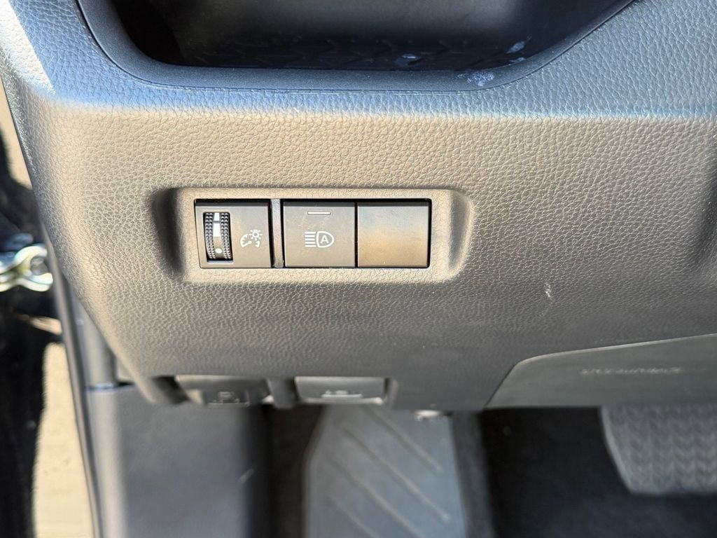 Used 2024 Toyota RAV4 LE AWD/4WD image 12