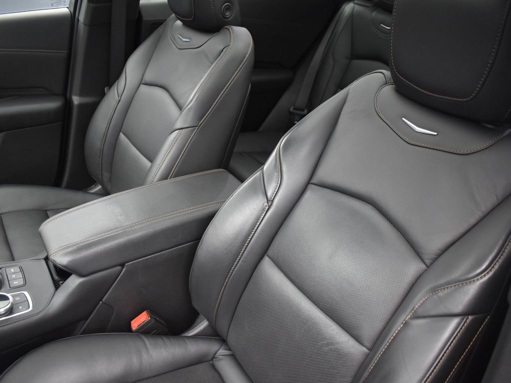 Used 2023 Cadillac XT4 Sport image 13