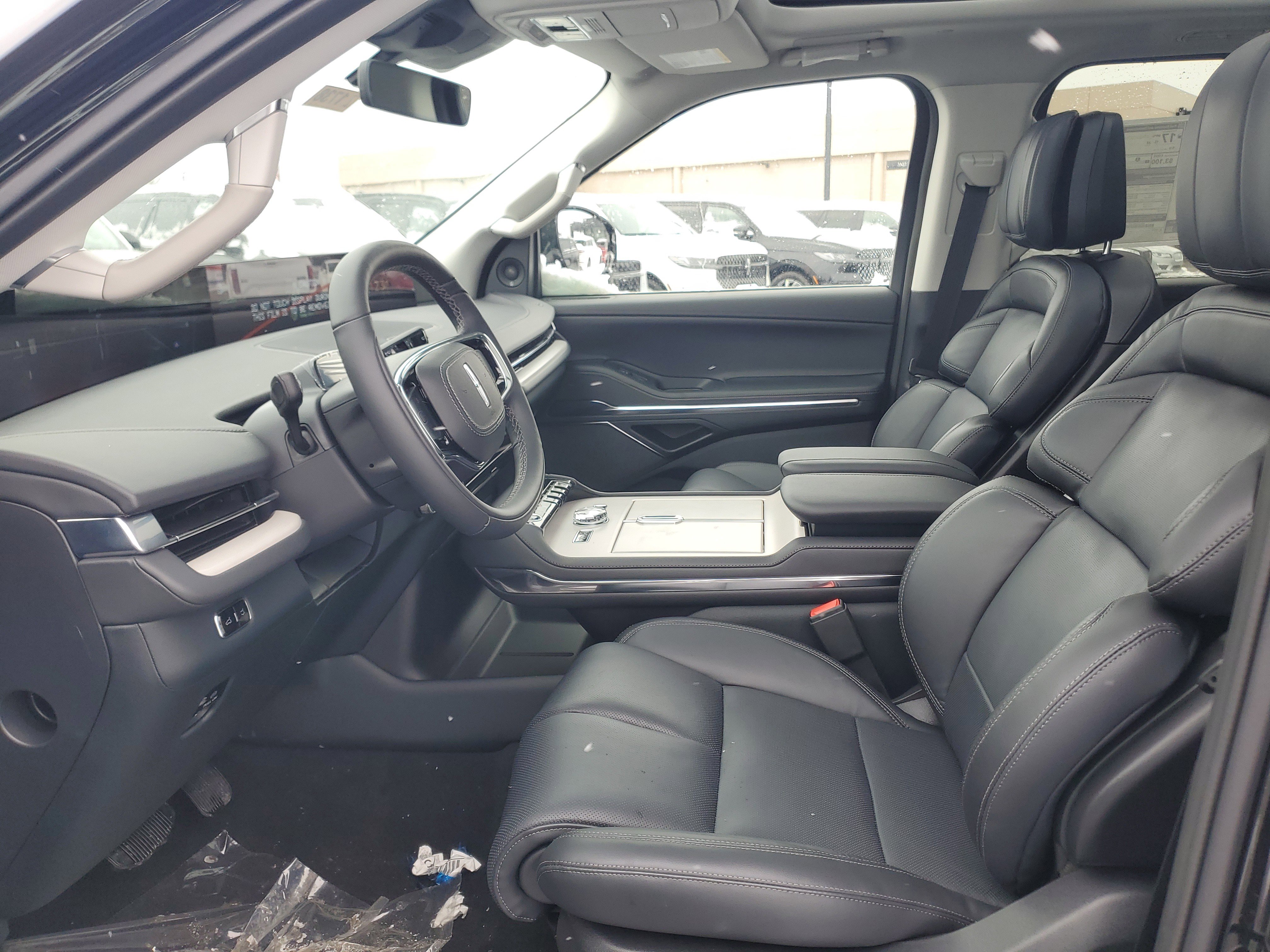 New 2025 Lincoln Navigator Reserve image 12