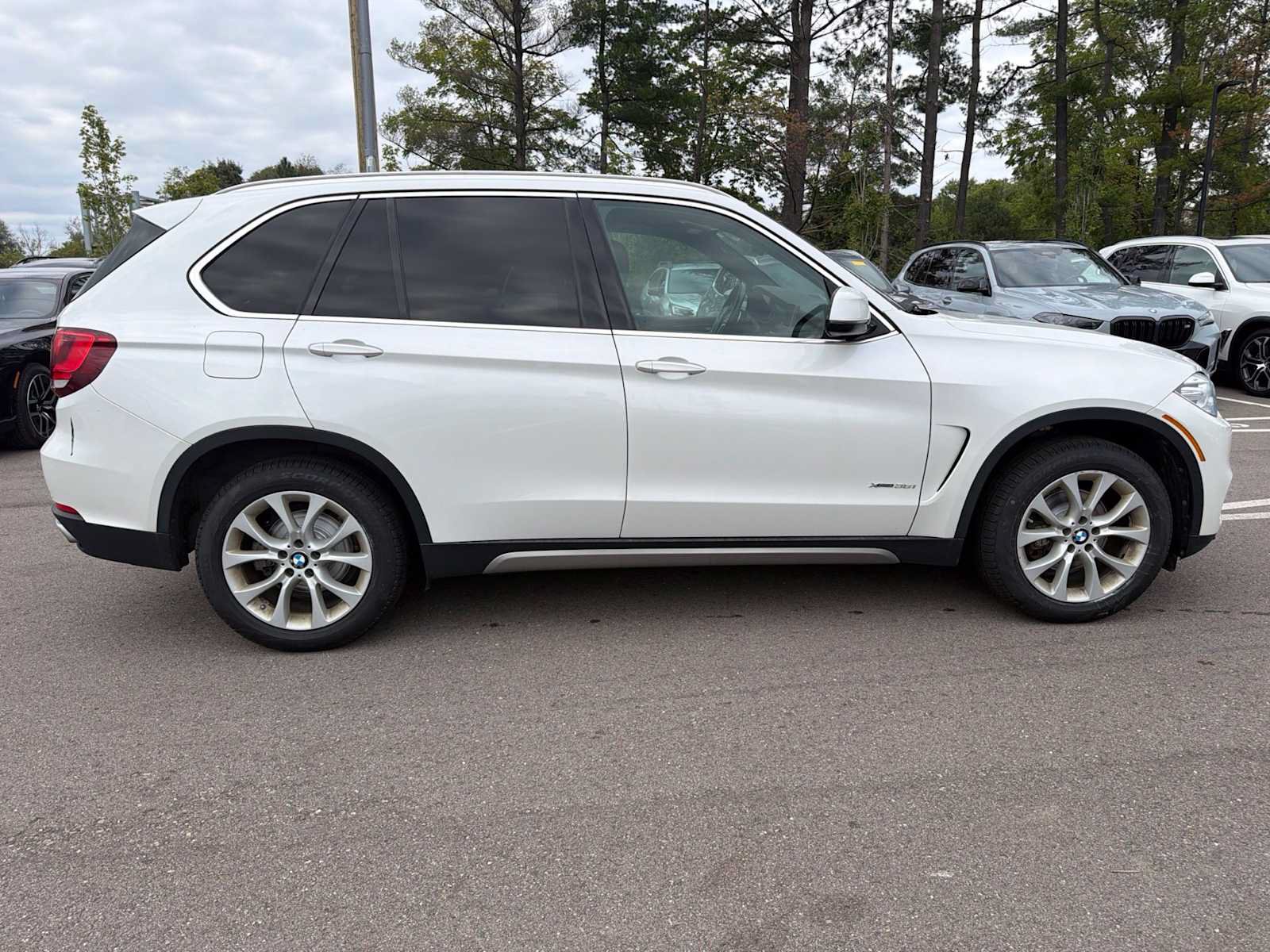 Used 2018 BMW X5 xDrive35i w/ Driving Assistance Package AWD/4WD image 18