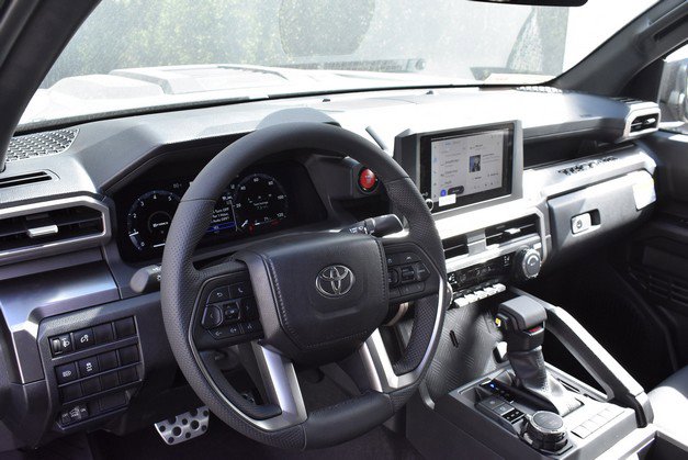 New 2025 Toyota Tacoma TRD Sport image 6