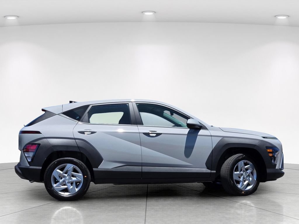New 2026 Hyundai Kona SE FWD image 3