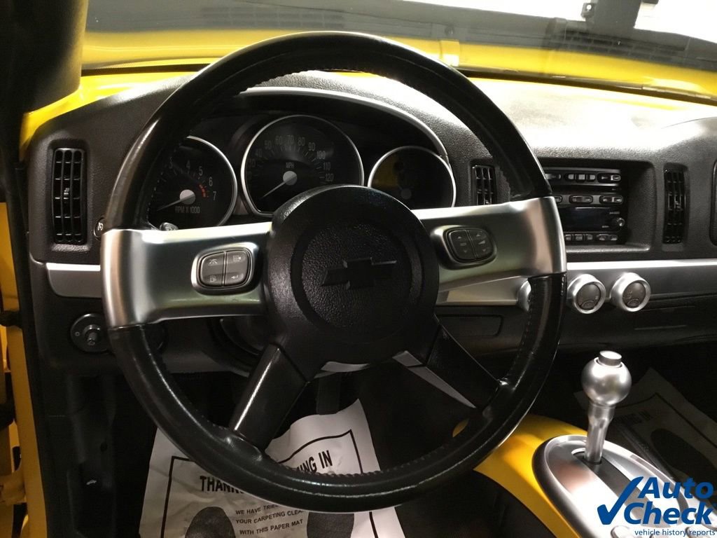 Used 2003 Chevrolet SSR w/ Preferred Equipment Group RWD image 44