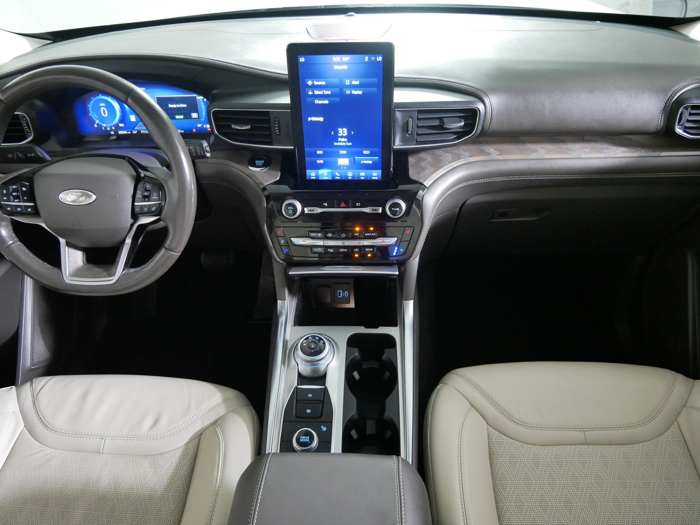 Used 2022 Ford Explorer Platinum w/ Premium Technology Package AWD/4WD image 10