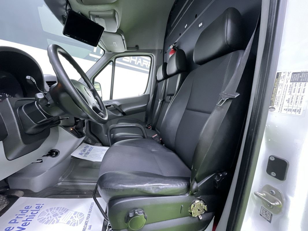 Used 2018 Freightliner Sprinter 2500 image 15