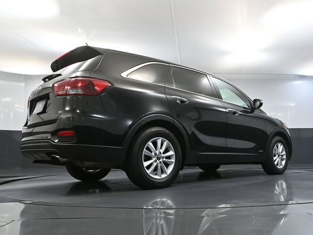Used 2019 Kia Sorento LX image 49