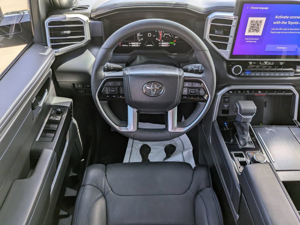 Used 2025 Toyota Sequoia Platinum AWD/4WD image 18