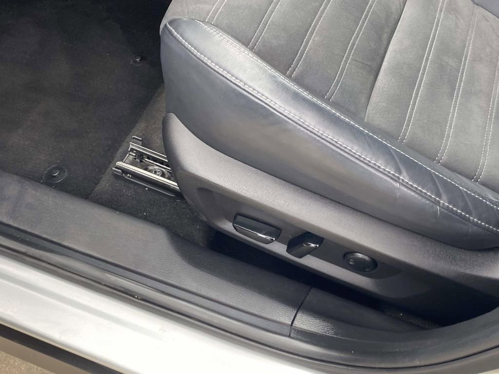 Used 2023 Mitsubishi Outlander SE image 21