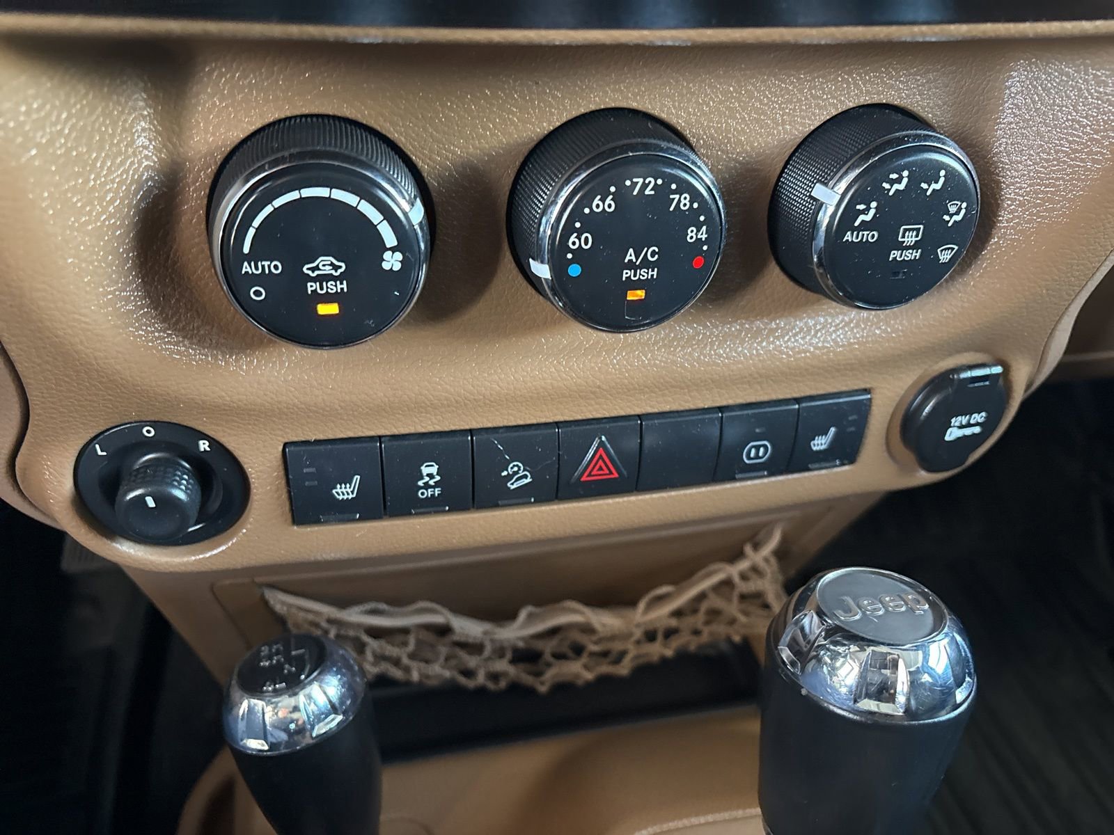 Used 2011 Jeep Wrangler Rubicon w/ Dual Top Group AWD/4WD image 21