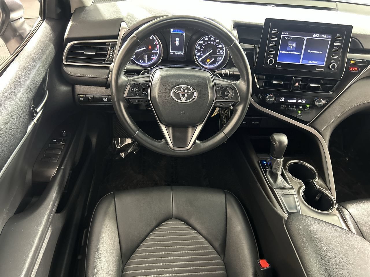 Used 2024 Toyota Camry SE FWD image 22