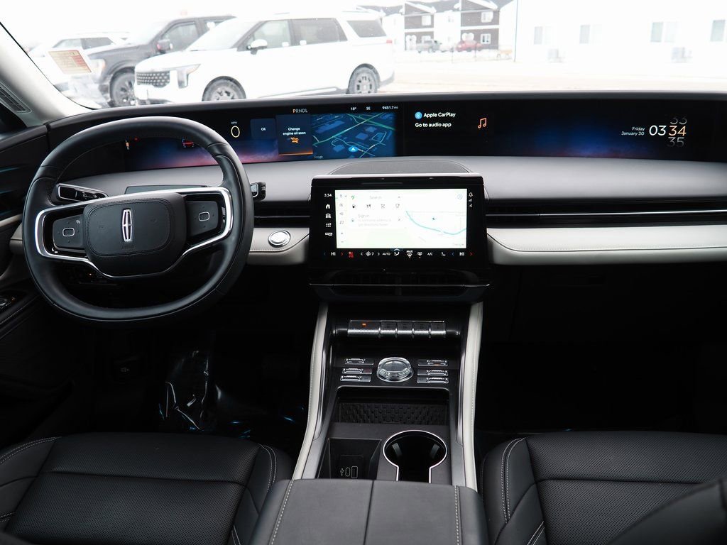 Used 2025 Lincoln Nautilus Premier image 44