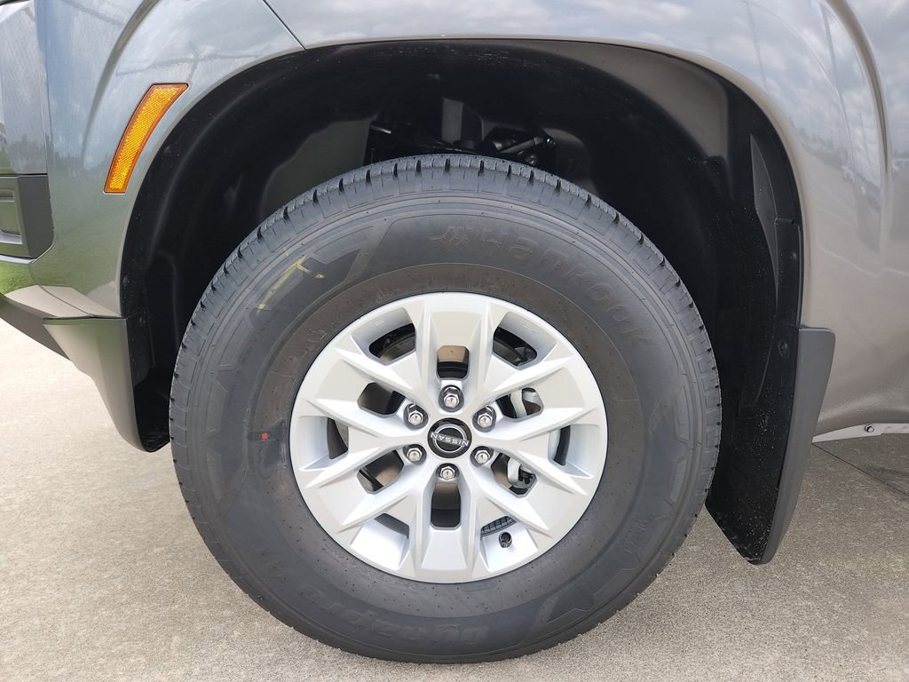 New 2026 Nissan Frontier S image 3