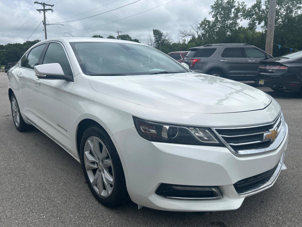 Used 2019 Chevrolet Impala LT FWD image 3
