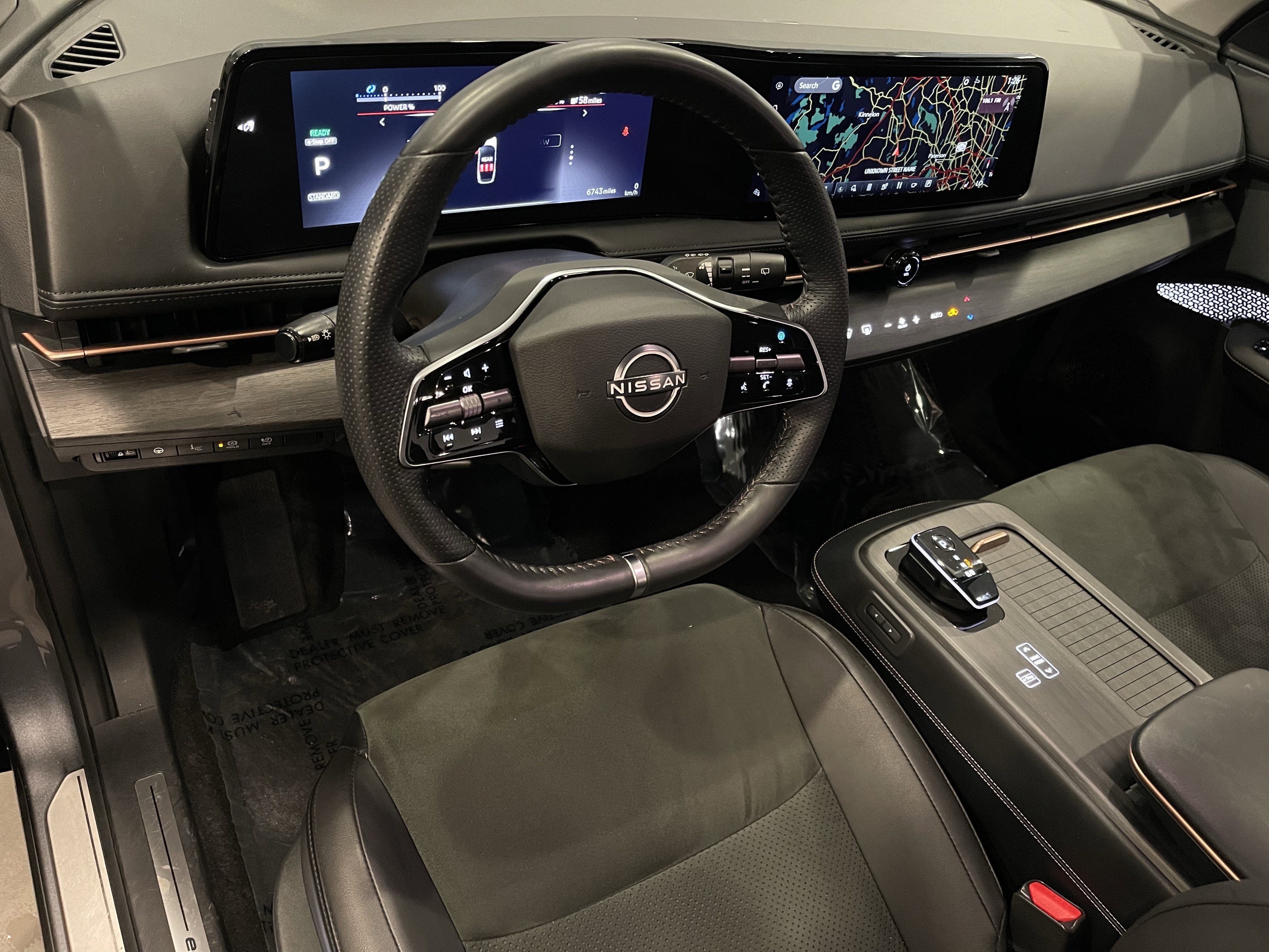 Used 2023 Nissan Ariya AWD image 14