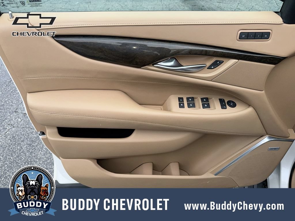 Used 2020 Cadillac Escalade ESV Platinum AWD/4WD image 15