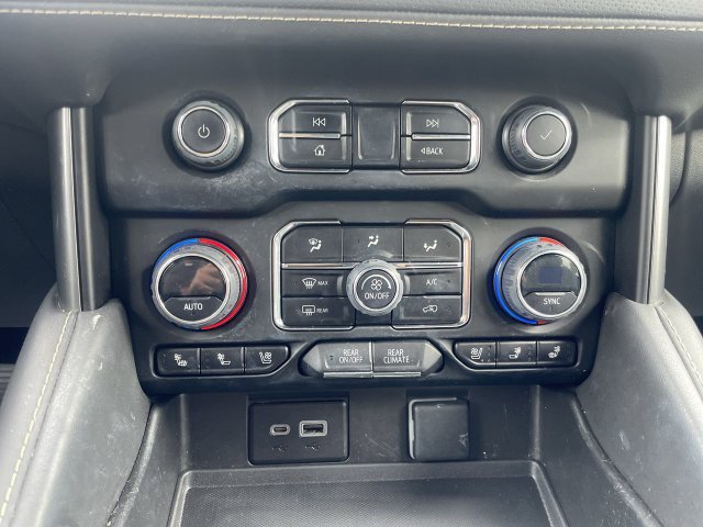 Used 2023 Chevrolet Suburban Premier AWD/4WD image 19
