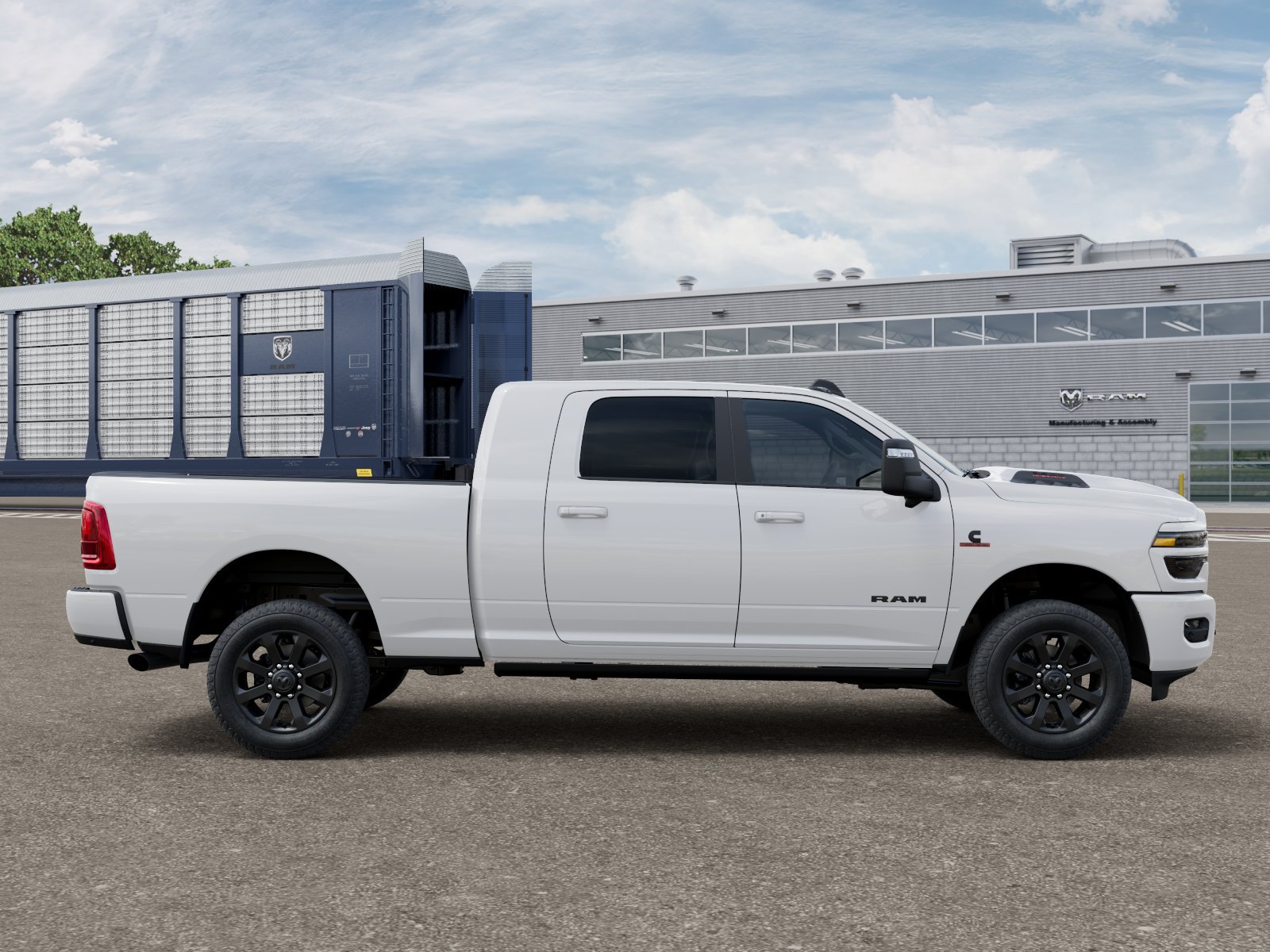 New 2026 RAM 3500 Laramie AWD/4WD image 21