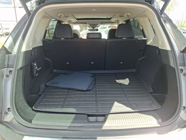 Used 2023 Nissan Rogue Platinum w/ Platinum Premium Package AWD/4WD image 31