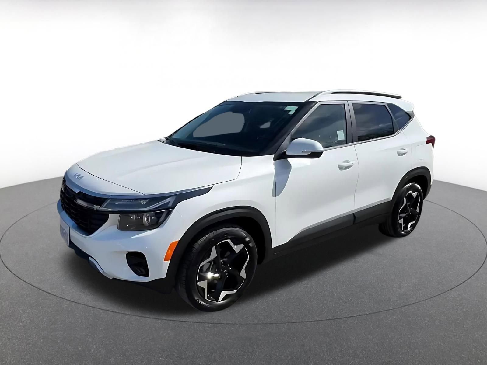 Used 2025 Kia Seltos S FWD image 8