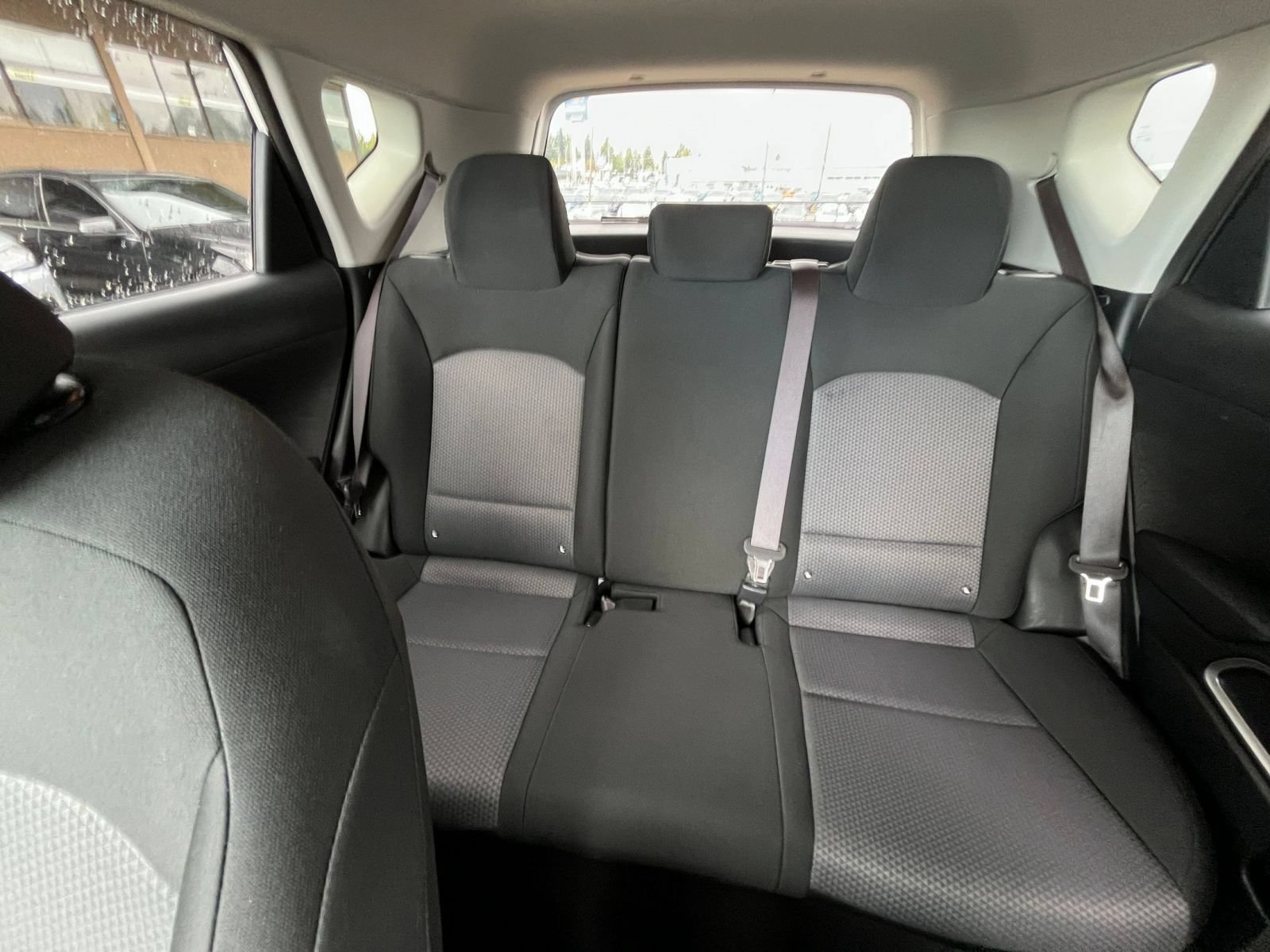Used 2025 Kia Soul LX w/ LX Technology Package FWD image 37