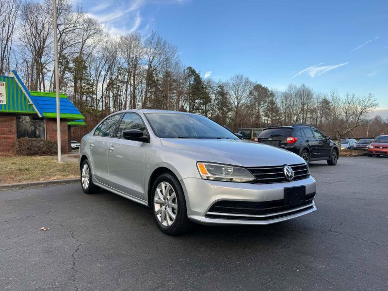 Used 2015 Volkswagen Jetta SE FWD image 3